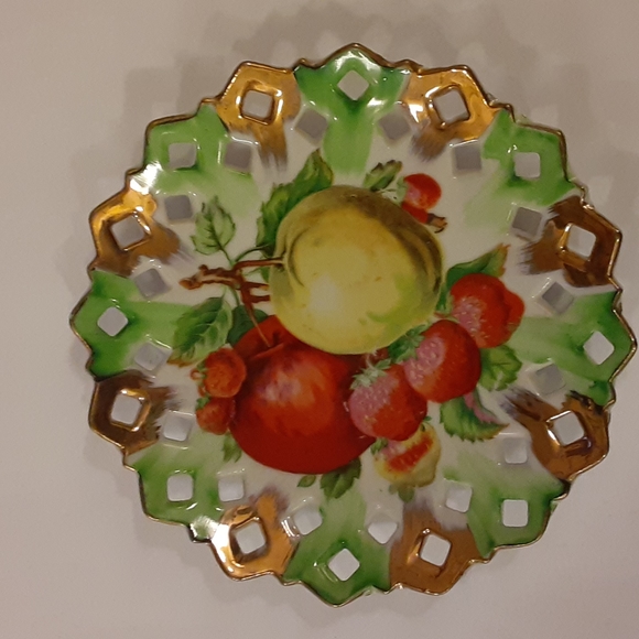 Vintage Artmark Original Fruit Gold Trimmed 7" Collector Porcelain Plate - Picture 1 of 5